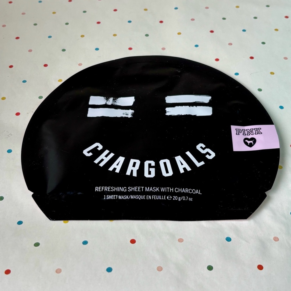 VICTORIA'S SECRET "PINK"CHARGOALS  REFRESHING SHEET MASK WITH CHARCOAL .7oz